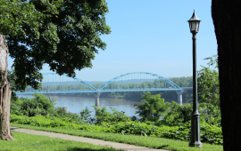 Centennial Bridge connecting MO to KS