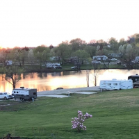 Suncatcher Lake & RV Resort