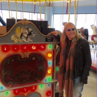 Melissa Etheridge at the CW Parker Carousel Museum