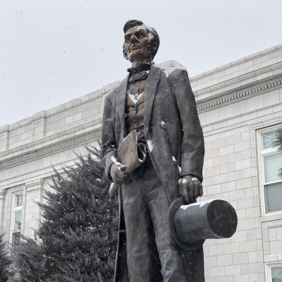 Abraham Lincoln statue at Leavenworth City Hall