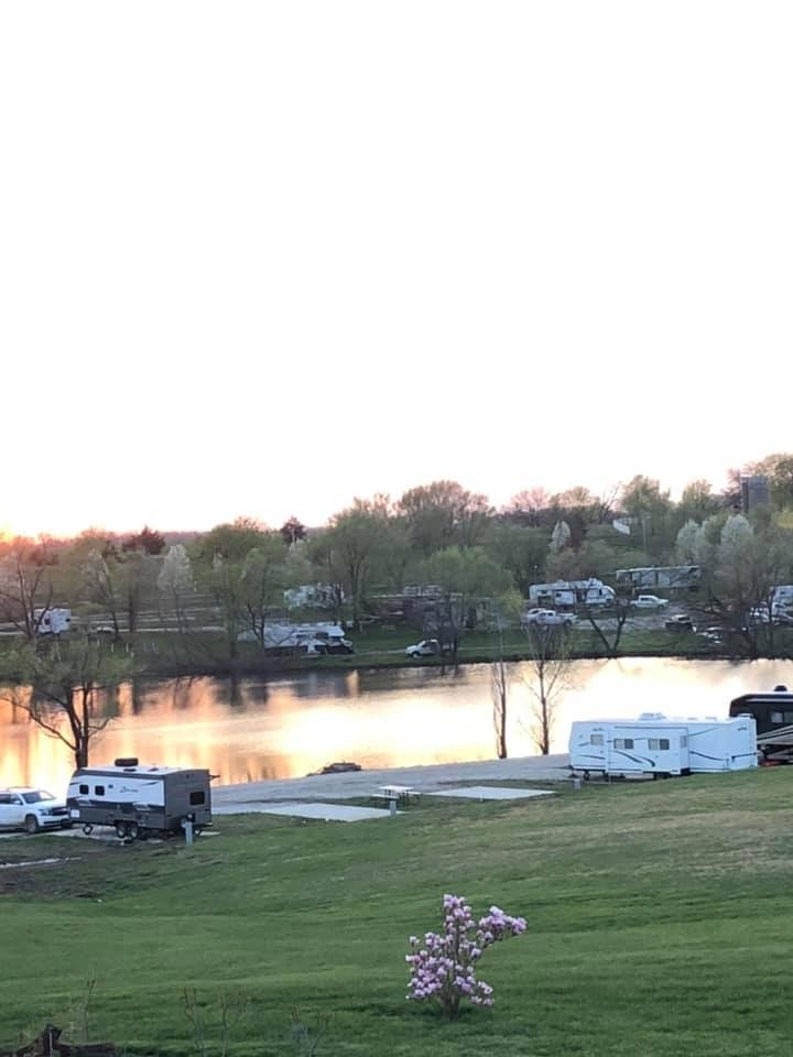 Suncatcher Lake & RV Resort Leavenworth, Kansas