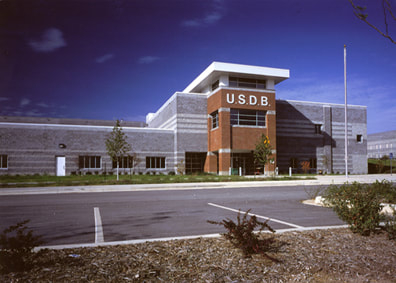 barracks disciplinary leavenworth usdb considerably facility inmates visitors